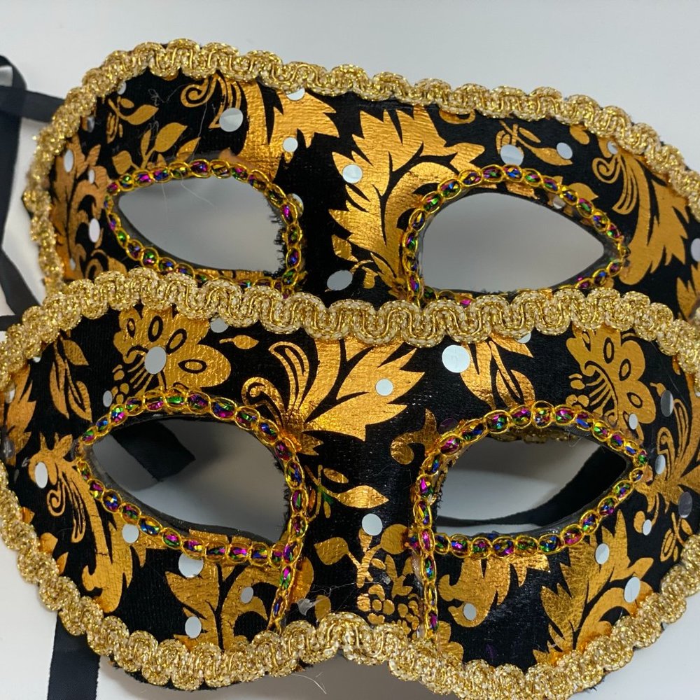 COPY - Mascarade Mask Multiple Colors with Gold Accent w/Beautiful Detail